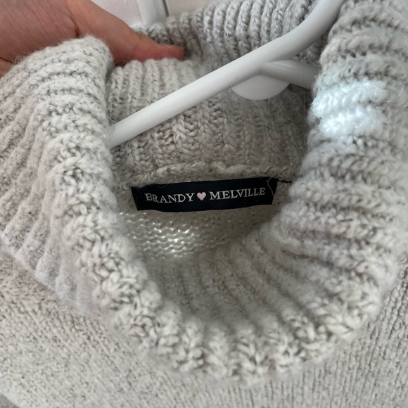 Brandy Melville Grey Knit Turtleneck Sweater - Picture 3 of 3
